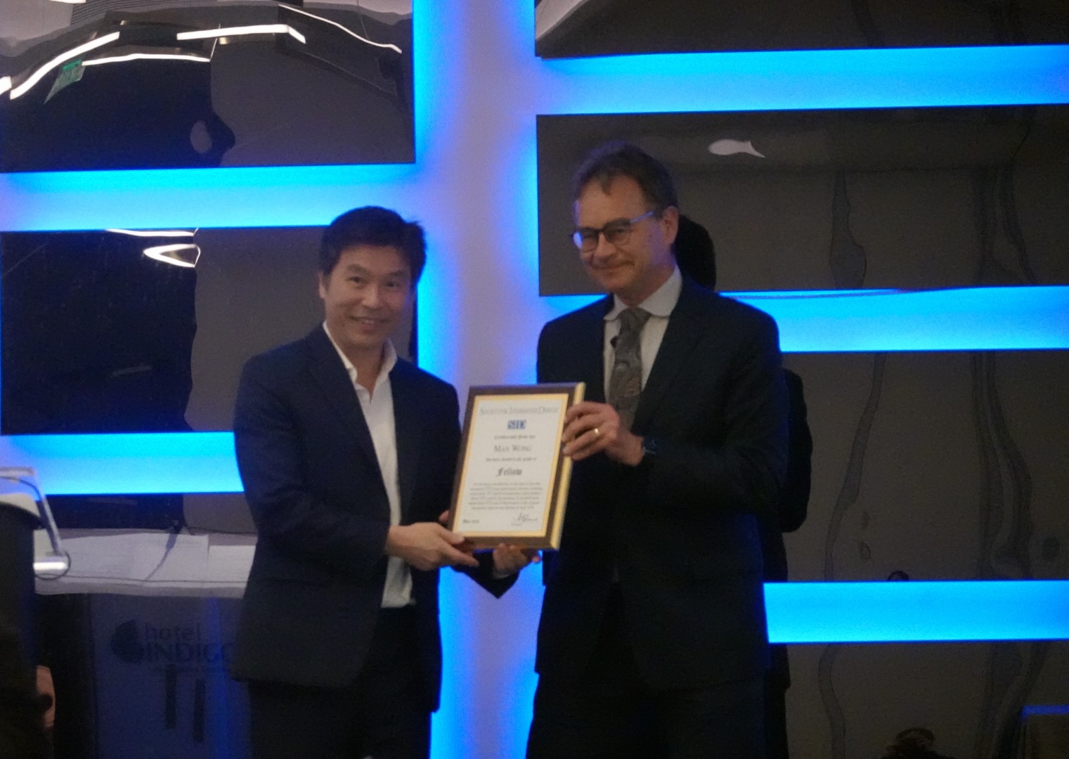 Professor Man Wong won 2023 SID Fellow Award