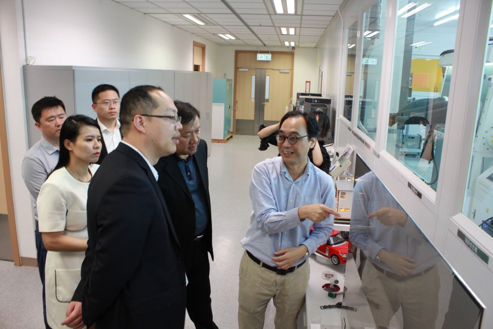 Delegation of Hefei Municipal Development and Reform Commission, together with the USTC Silicon Valley Service Platform visit SKL