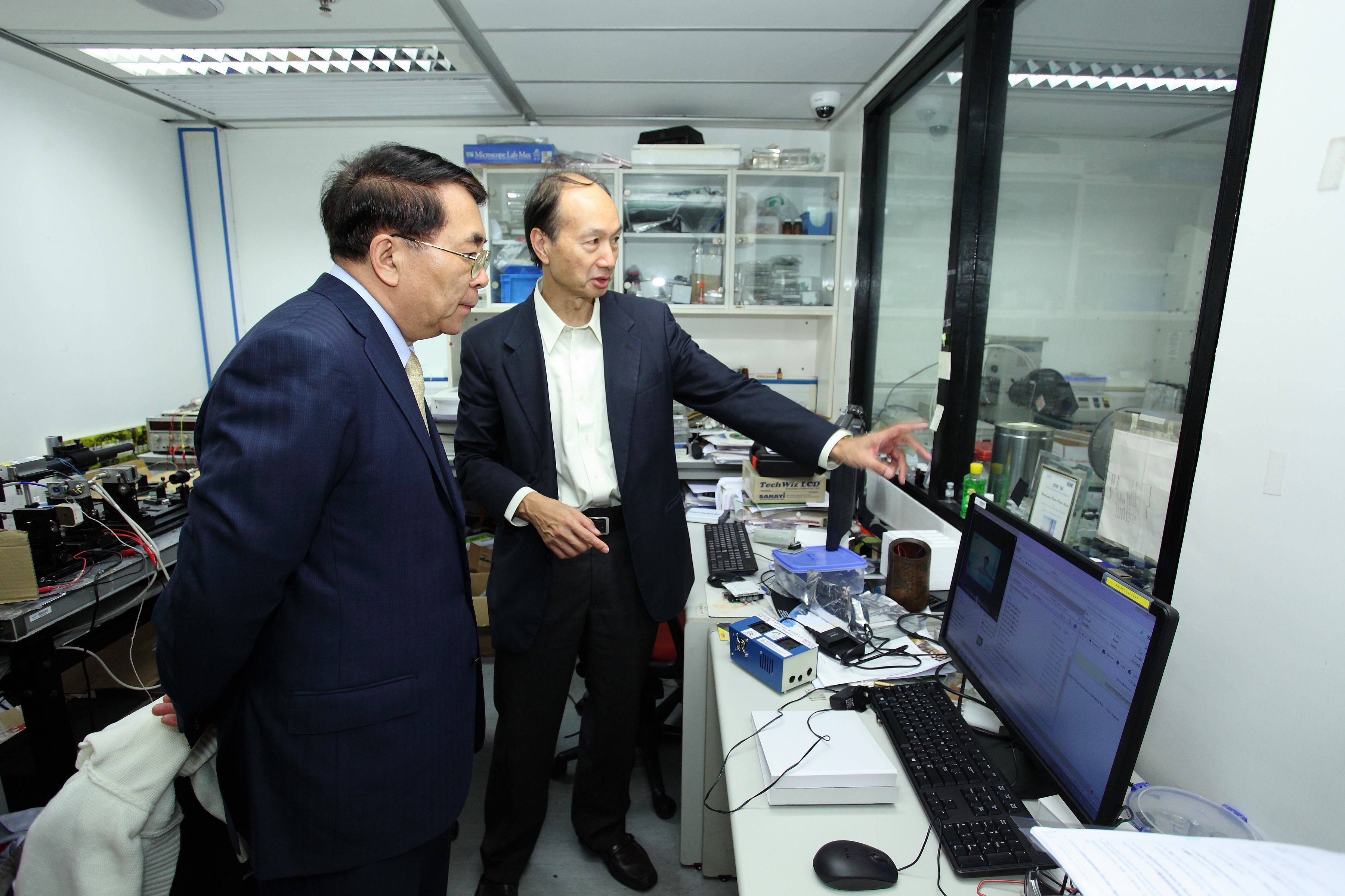 Visit of Prof Chunli Bai, President of Chinese Academy of Science