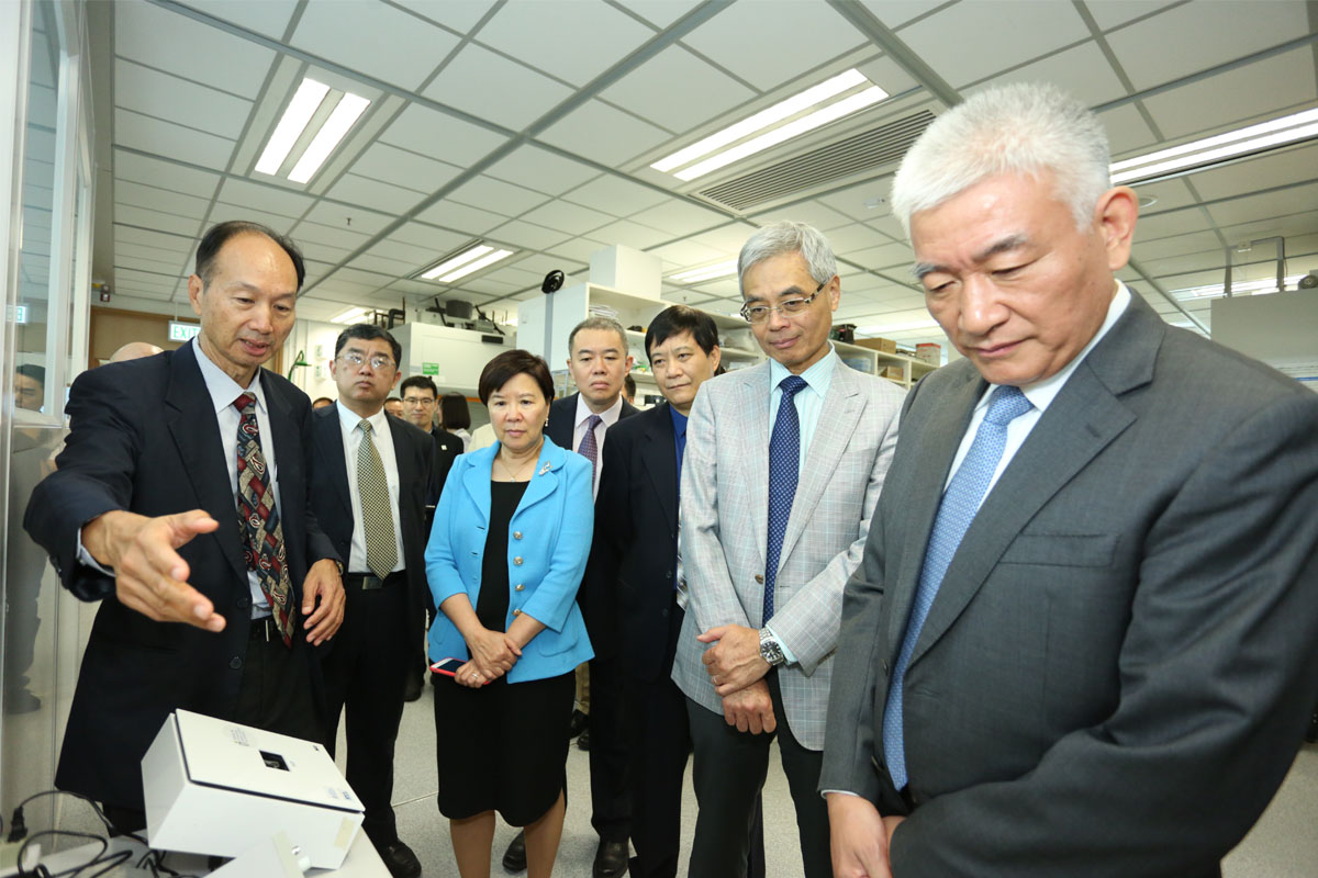 Visit from Wang Zhigang, Minster of The Ministry of Science and Technology