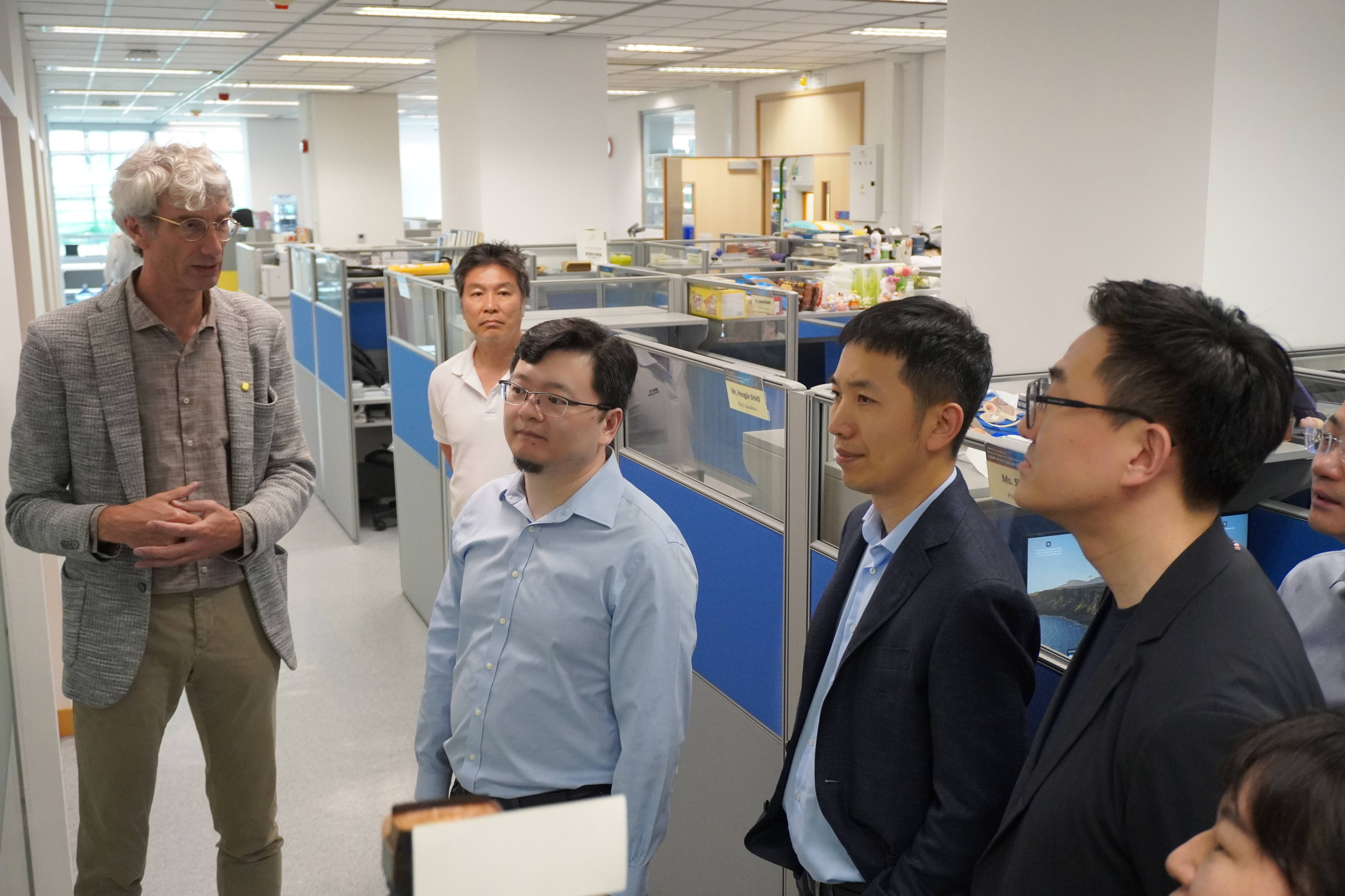 Xiaomi Co-founder and Delegation