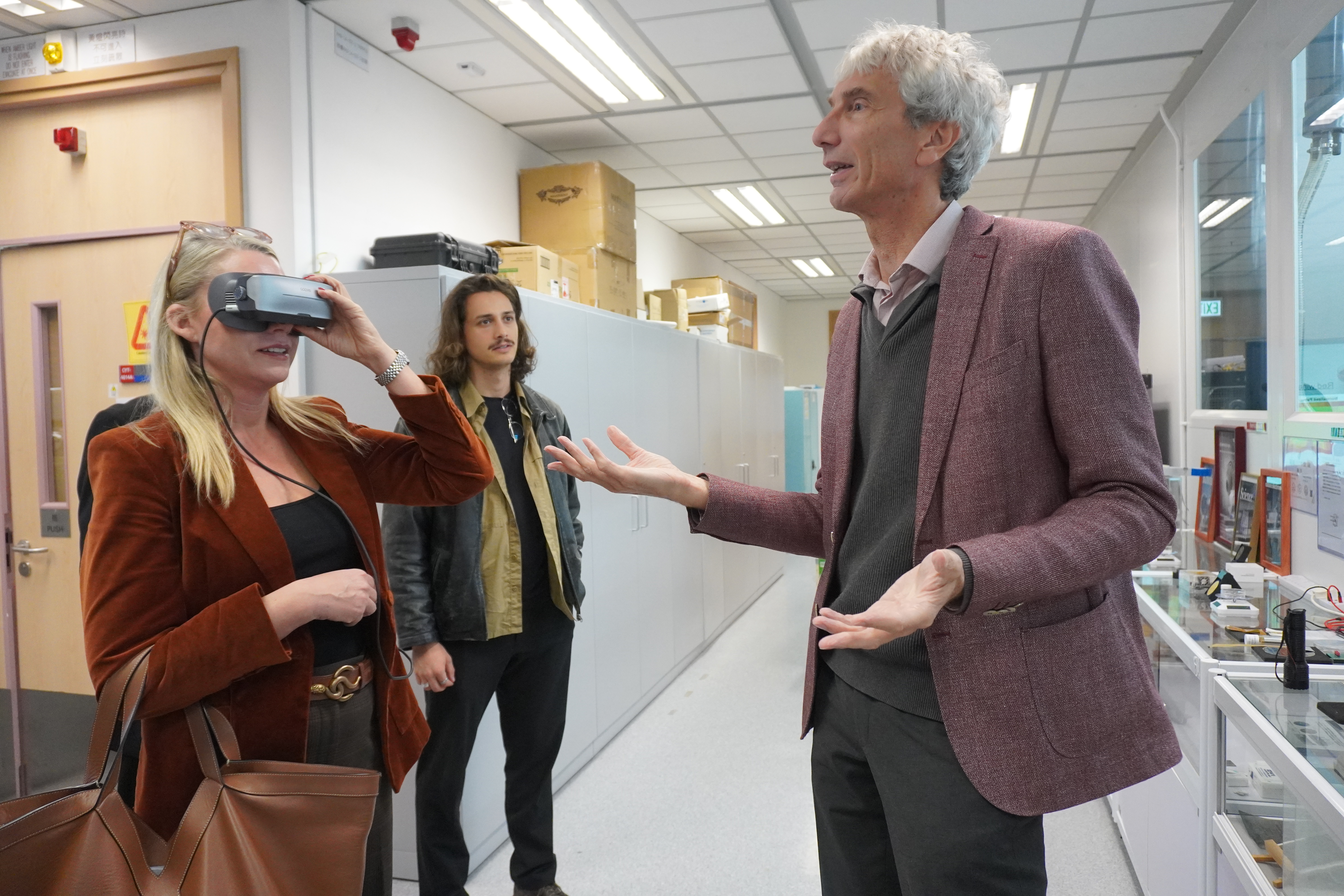 Mr. Daniel FREIHOFER and Consul General of Switzerland