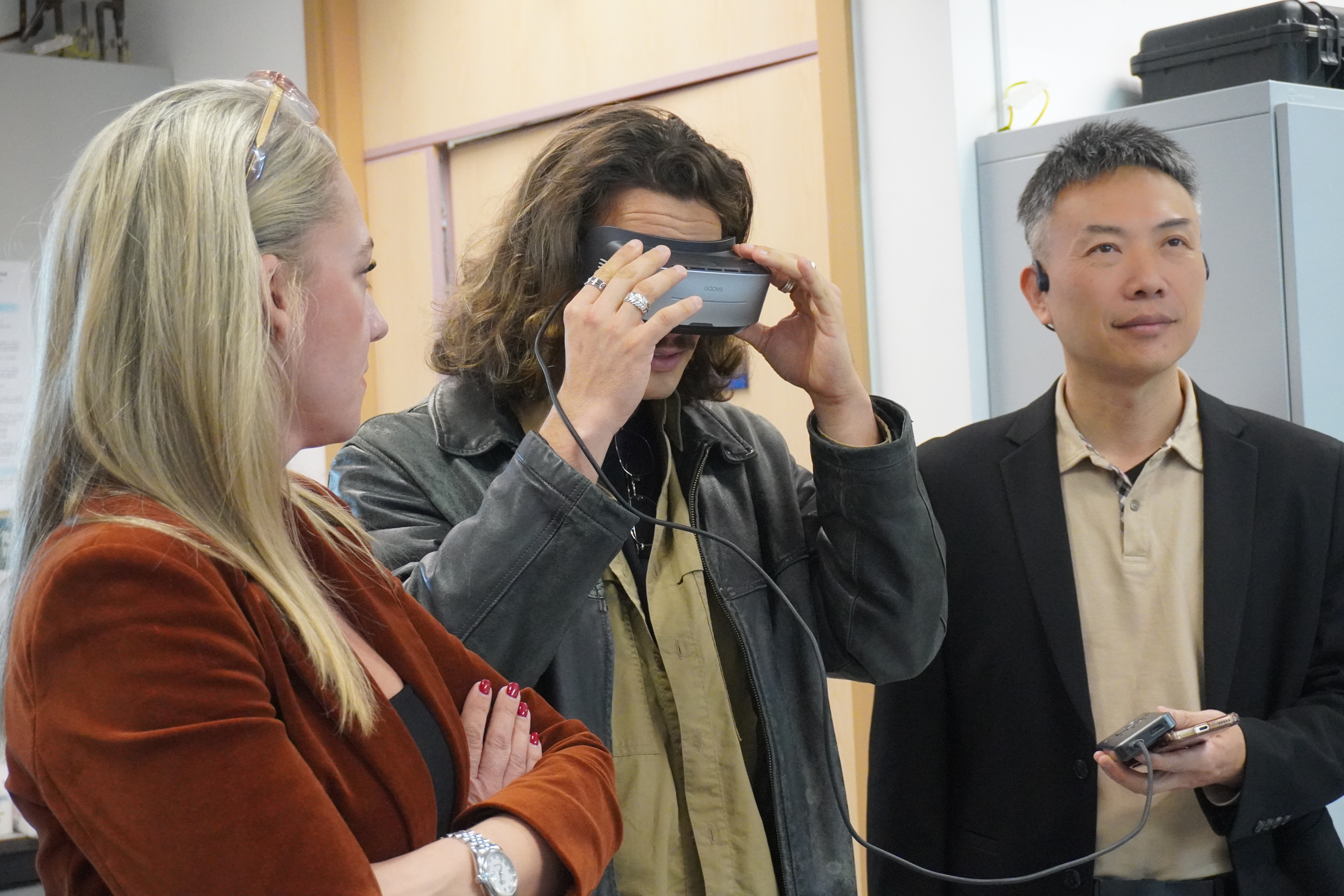 Mr. Daniel FREIHOFER and Consul General of Switzerland